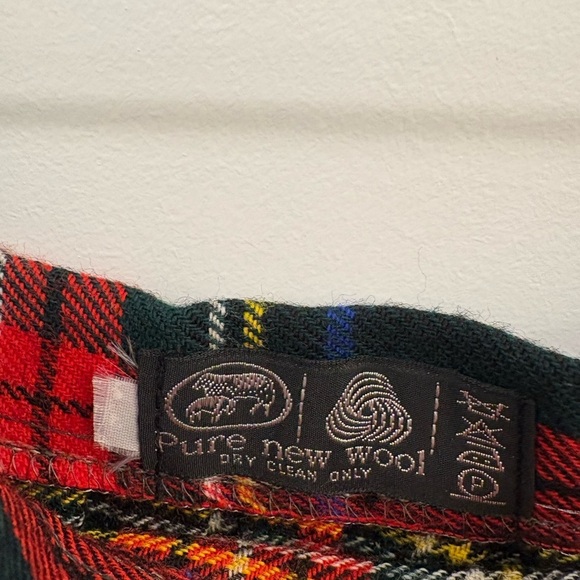 Vintage Woolmark Tartan Plaid Pleated Skirt With Kilt Pin - Picture 8 of 9